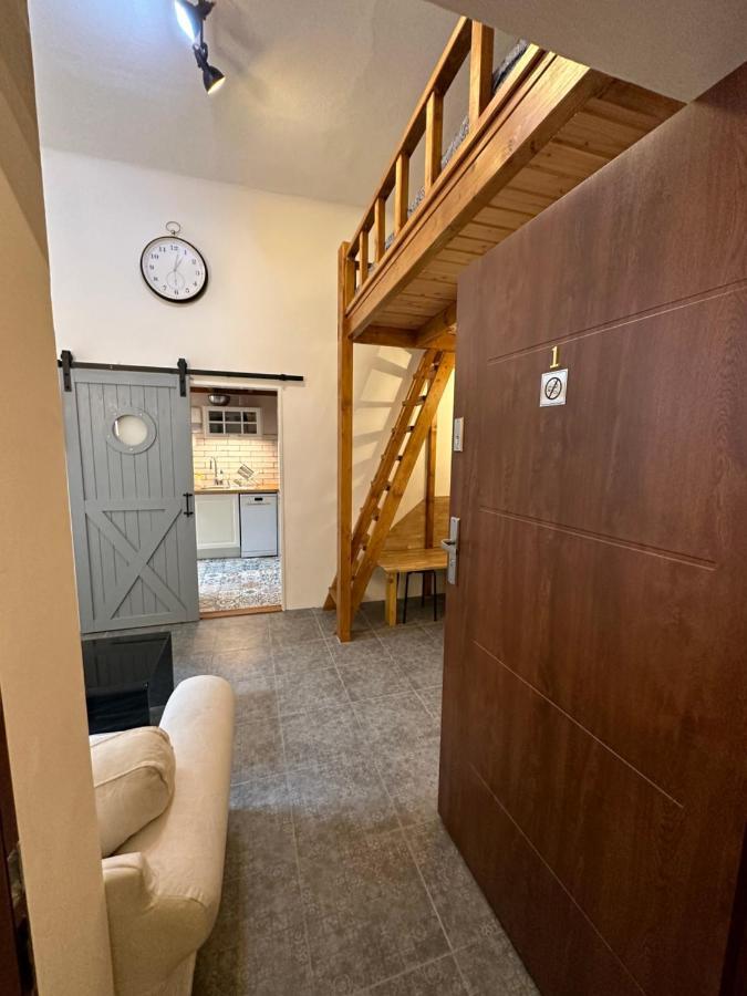Cozy New Loft Apartment Prague Exterior photo
